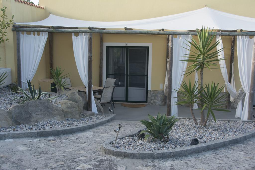 The Fig Boutique Suites Salir de Porto Exterior photo
